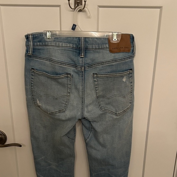 American Eagle Outfitters Light Blue Distressed Jeans - Picture 7 of 13
